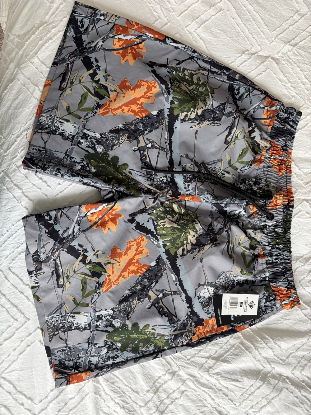 Men's Gray Camouflage Leaf Print Athletic Shorts